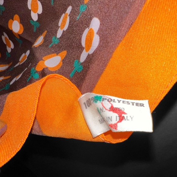 Vintage 70s Orange Floral Square Scarf - Picture 5 of 8